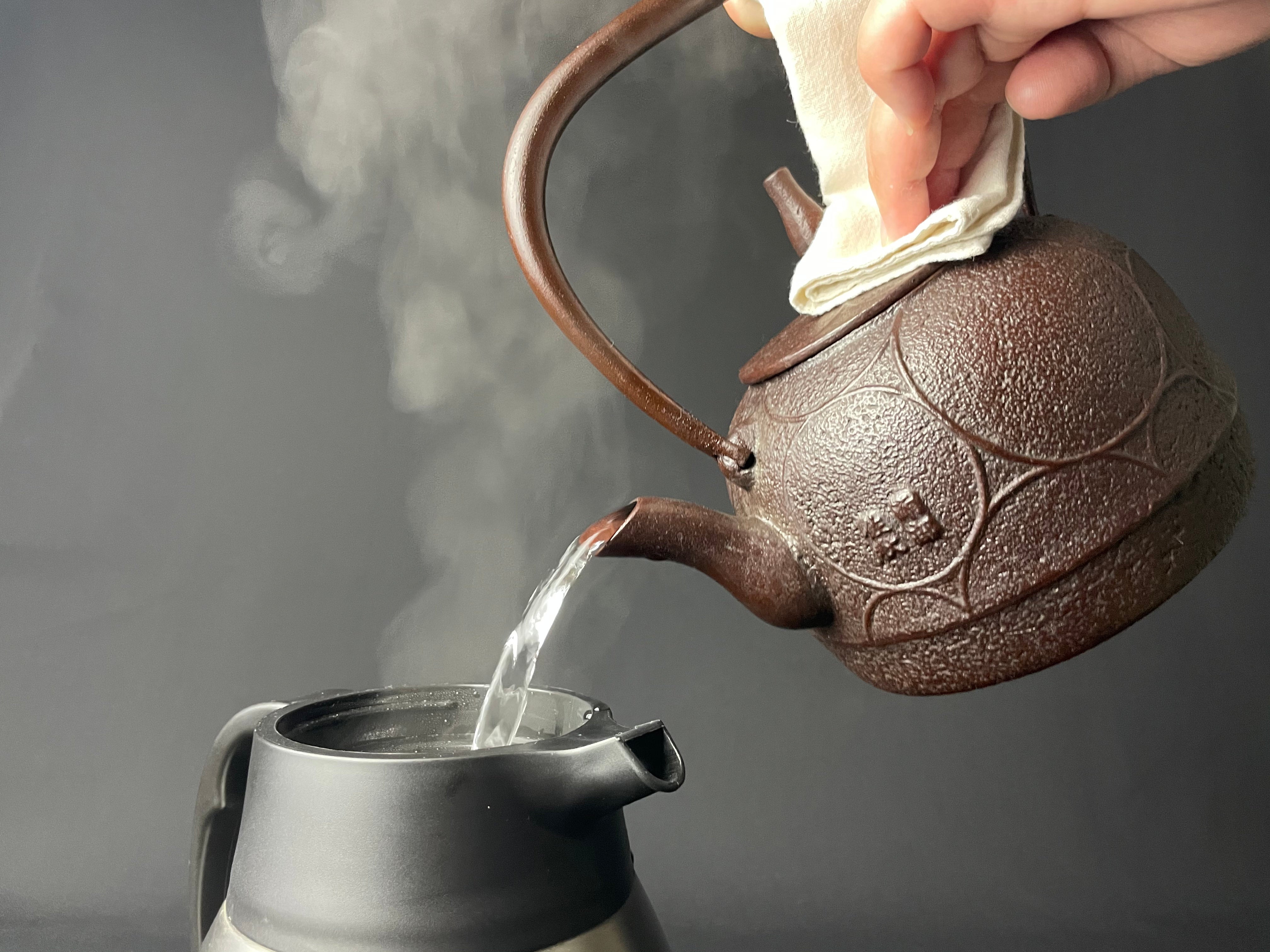 佐秋鋳造所 鉄瓶 棗輪 1L | 釜鉄瓶工房 佐秋鋳造所
