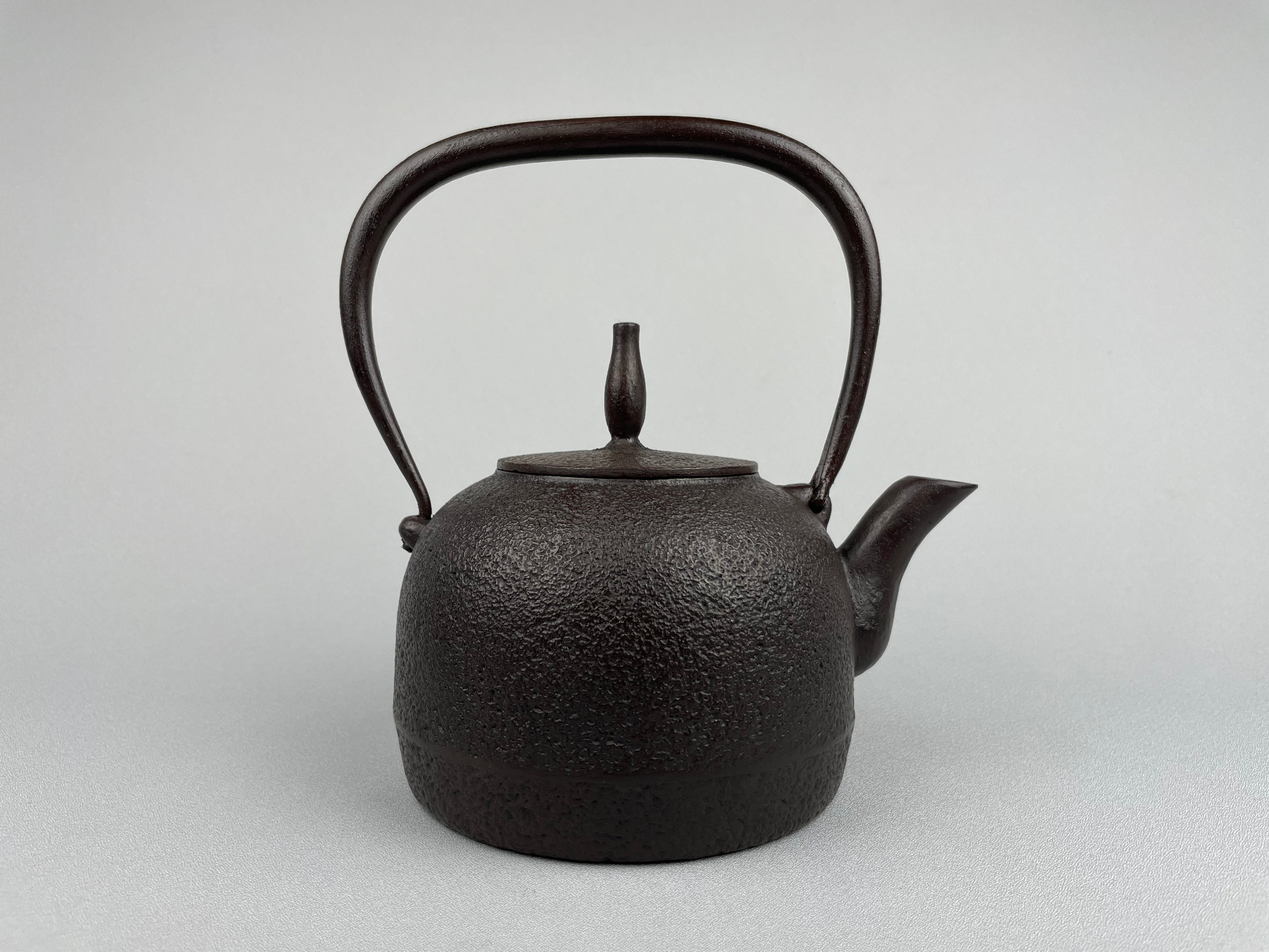 楽天市場】送料無料 日本製 南部鉄器 砂鉄 鉄瓶 『桜』 1.4L