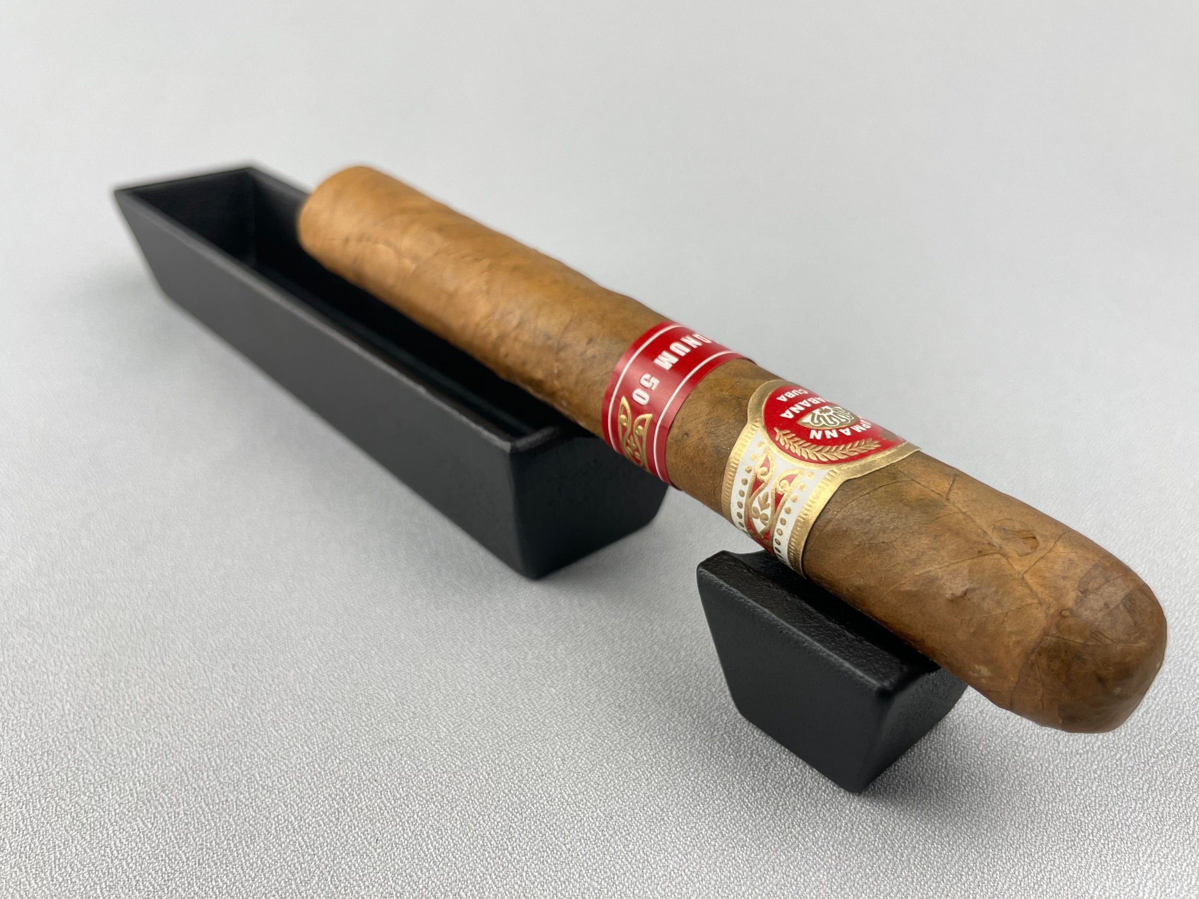 ブラック陶器製シガー灰皿・ホルダー付き　南部鉄器 cigartray one | 釜鉄瓶工房 佐秋鋳造所